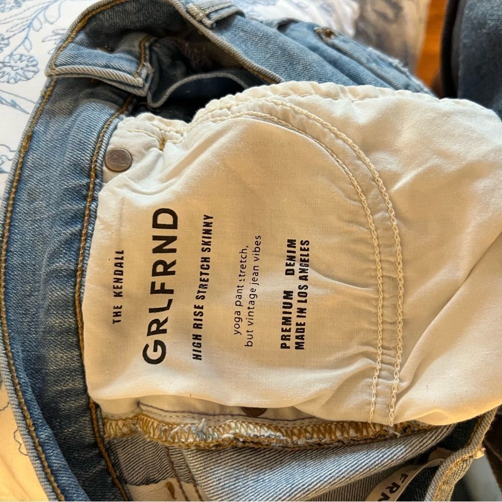 NWOT Grlfrnd Kendall Jeans - Picture 4 of 13